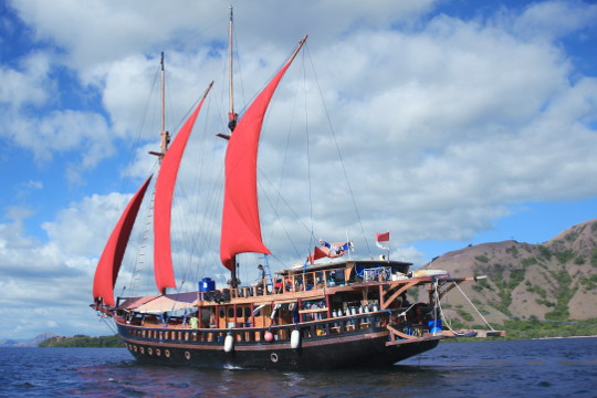 Calico Jack Indonesian Liveaboard Dive Boat