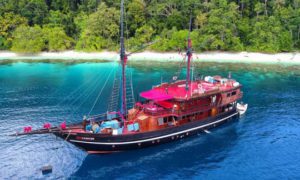 La Galigo Komodo Island Liveaboard