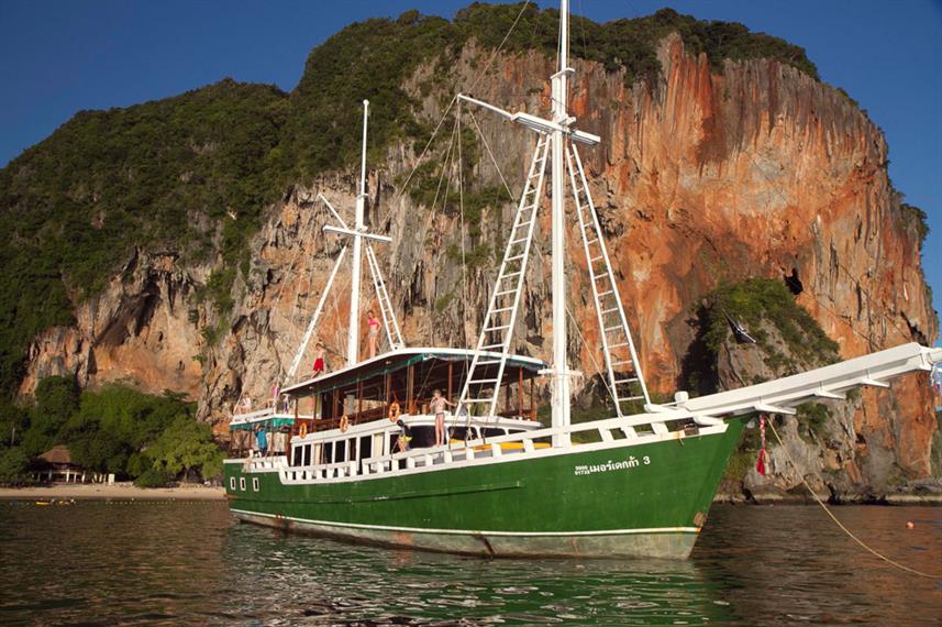 Merdeka 3 Thailand Liveaboard Dive Boat