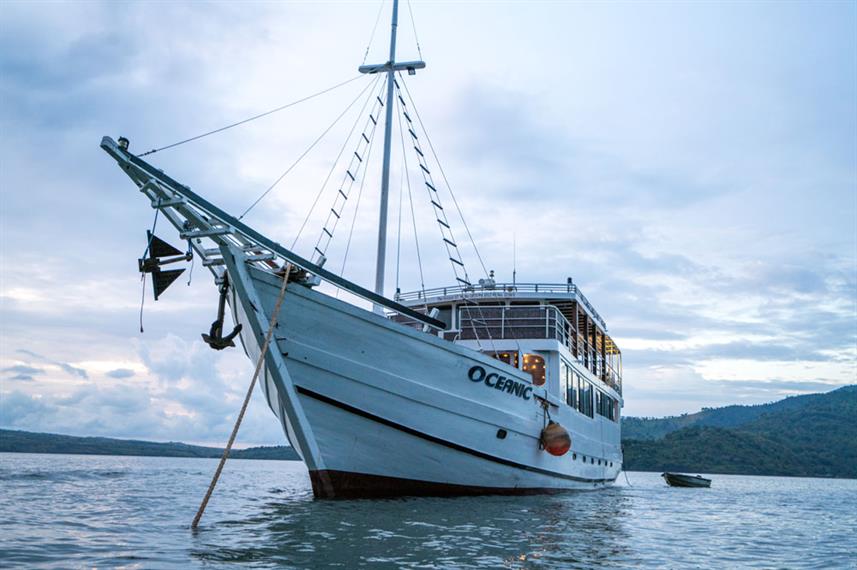 MY Oceanic Indonesia Liveaboard Dive Boat