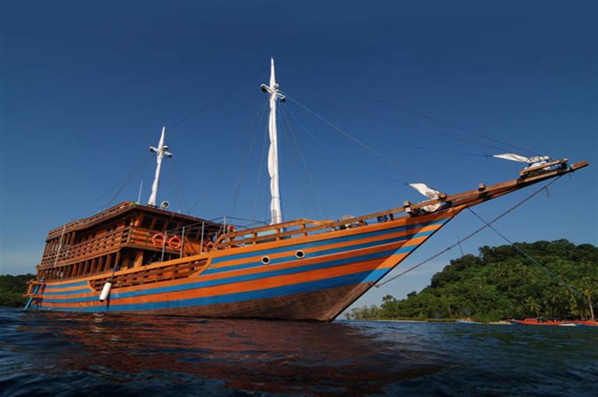 KLM Sunshine - Indonesia Liveaboard Diving