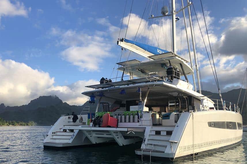Aqua Tiki III Dive Deck - Best Diving French Polynesia Liveaboards
