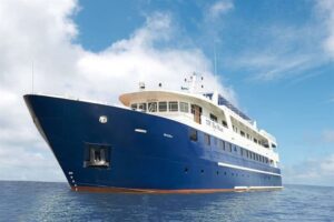 Blue Manta - Banda Sea Liveaboard Diving Indonesia